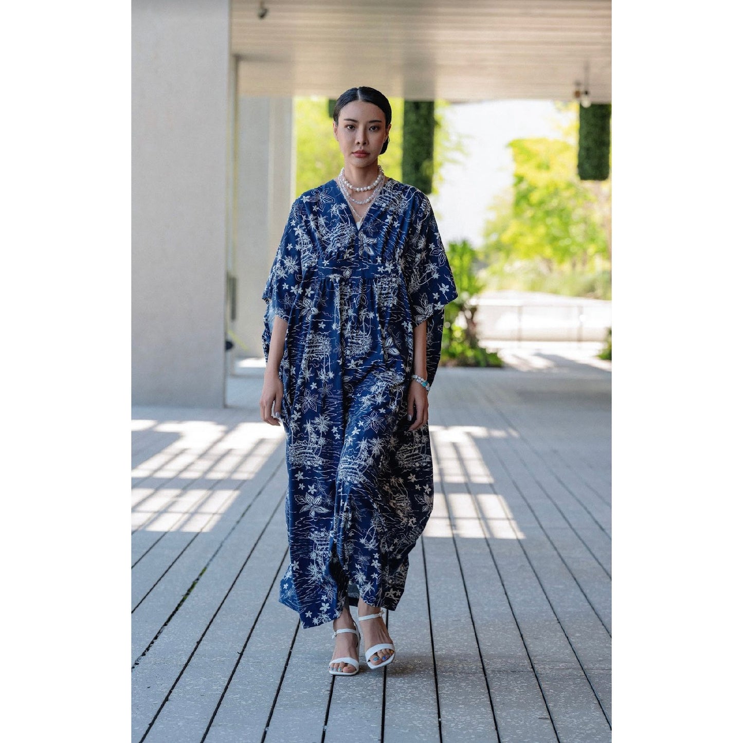 BVC Montauk Caftan Navy Blue tropical print